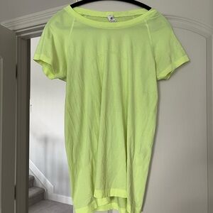 Lululemon workout top size 10